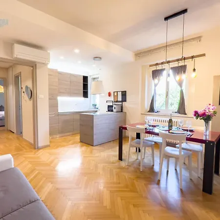 Apartman Viale Miramare 123/1 Tirabora Short Rent