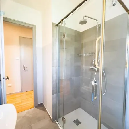 Viale Miramare 123/1 Tirabora Short Rent Trieszt