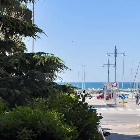 Apartman Viale Miramare 123/1 Tirabora Short Rent