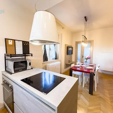 公寓 Viale Miramare 123/1 Tirabora Short Rent 的里雅斯特